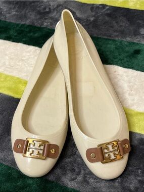 Tory Burch Cream Jelly Ballet Flats with Gold Logo Accent  Size 8.5